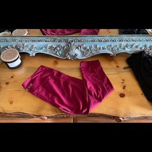 CVG capris EUC medium